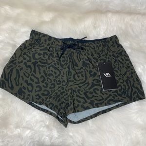 RVCA women’s low rise yogger short